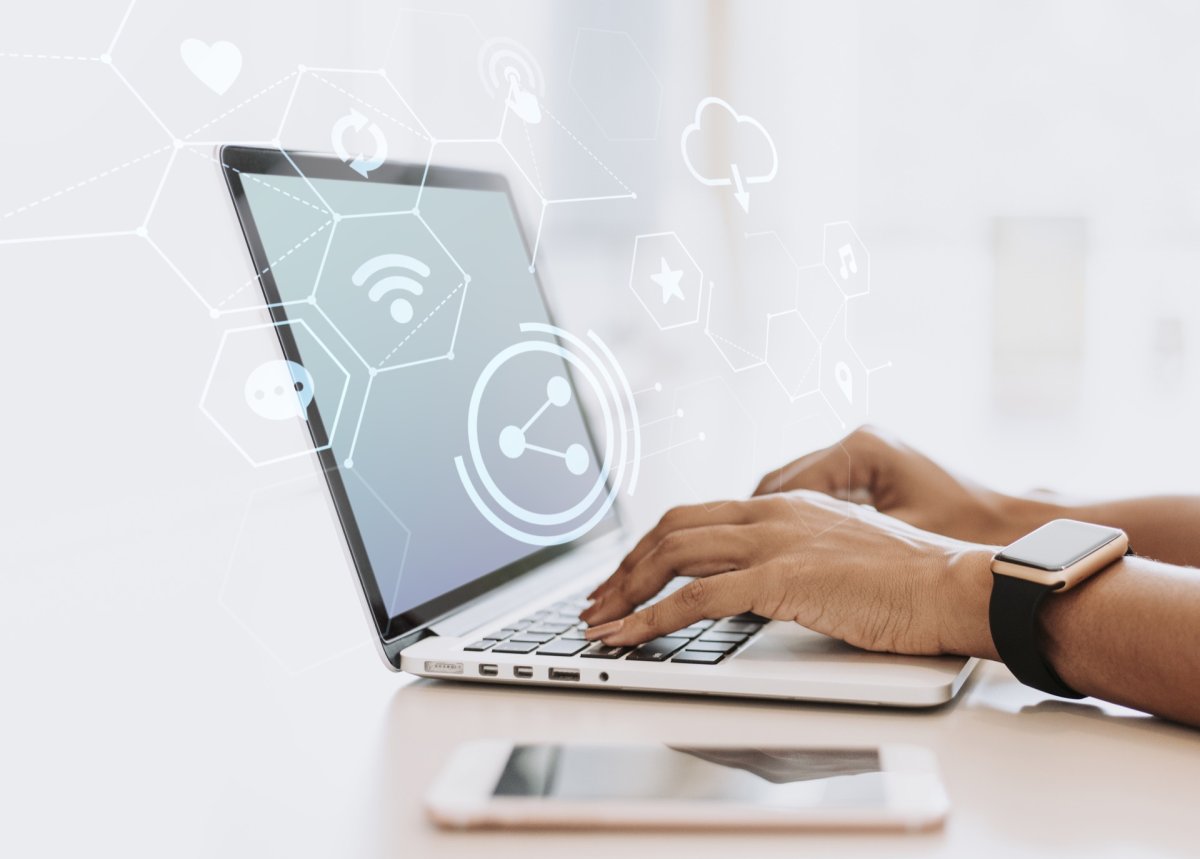 ΕΠΙΚΟΙΝΩΝΙΑ